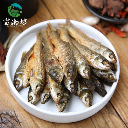 東江野生火焙魚(yú) 原生態(tài)柴火煙熏的徽菜佳肴